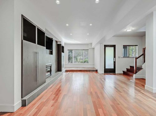 2109 14A Street Sw, Calgary, AB - Indoor With Fireplace