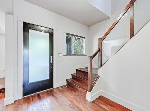 2109 14A Street Sw, Calgary, AB - Indoor Photo Showing Other Room