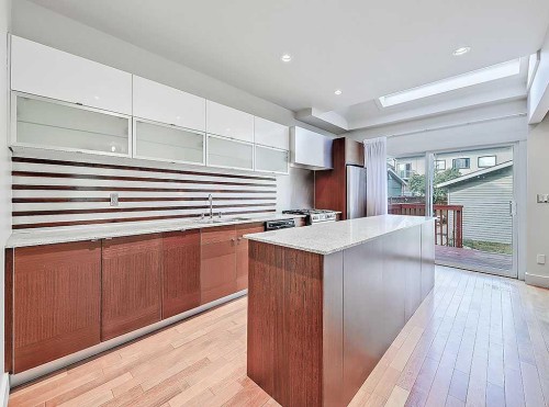 2109 14A Street Sw, Calgary, AB - Indoor Photo Showing Kitchen