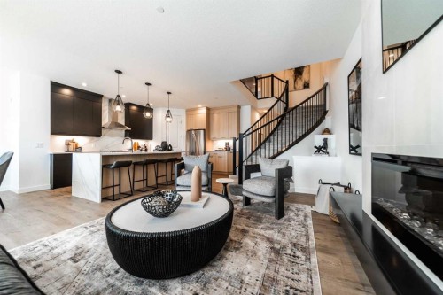 203 Lucas Common Nw, Calgary, AB - Indoor Photo Showing Other Room