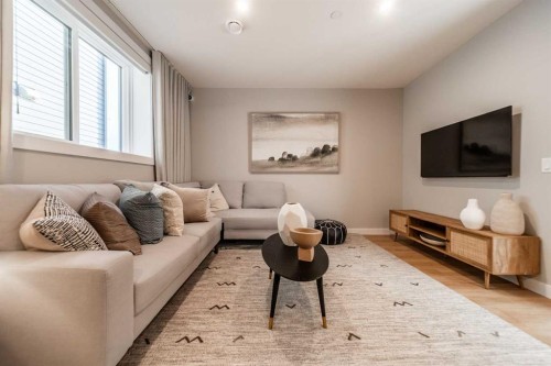 207 Lucas Common Nw, Calgary, AB - Indoor Photo Showing Living Room