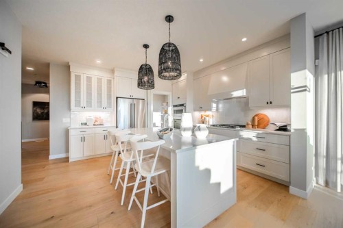 207 Lucas Common Nw, Calgary, AB - Indoor Photo Showing Kitchen With Upgraded Kitchen