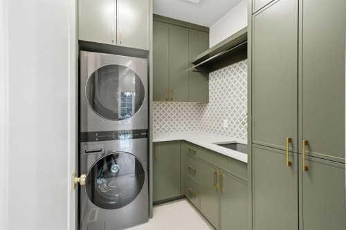 703 35 Street Nw, Calgary, AB - Indoor Photo Showing Laundry Room