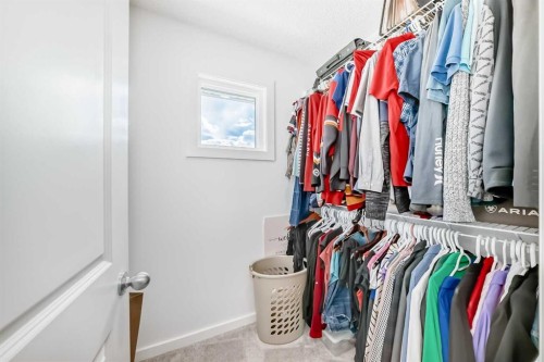 197 Belmont Drive Sw, Calgary, AB - Indoor With Storage