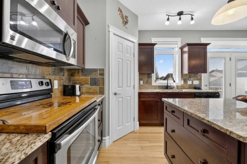 12 Vermont Close, Olds, AB - Indoor Photo Showing Kitchen With Upgraded Kitchen