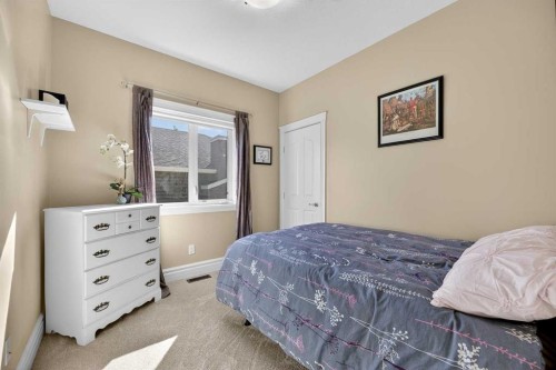 12 Vermont Close, Olds, AB - Indoor Photo Showing Bedroom