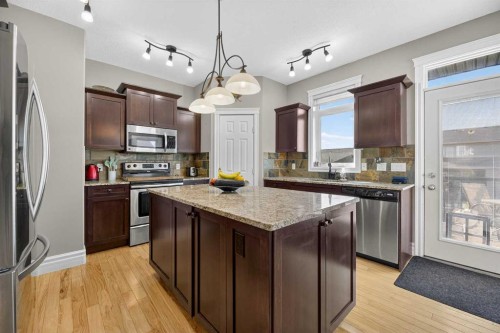 12 Vermont Close, Olds, AB - Indoor Photo Showing Kitchen With Stainless Steel Kitchen With Upgraded Kitchen