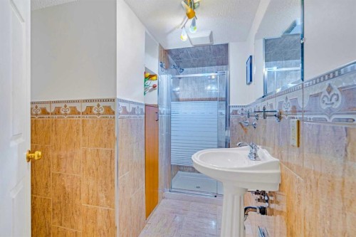 175 Panorama Hills Close Nw, Calgary, AB - Indoor Photo Showing Bathroom