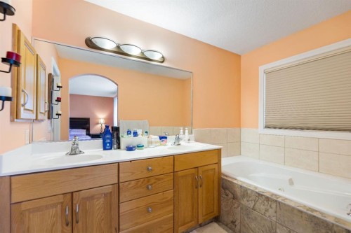 115 Kincora View Nw, Calgary, AB - Indoor Photo Showing Bathroom