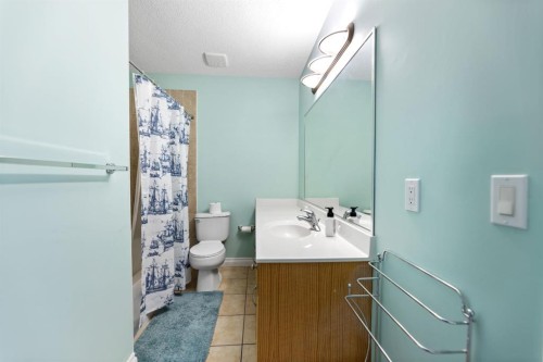 115 Kincora View Nw, Calgary, AB - Indoor Photo Showing Bathroom