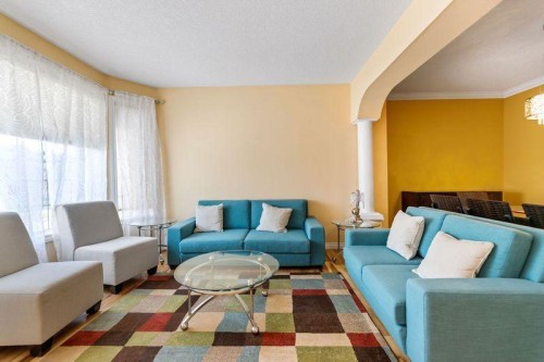 115 Kincora View Nw, Calgary, AB - Indoor Photo Showing Living Room