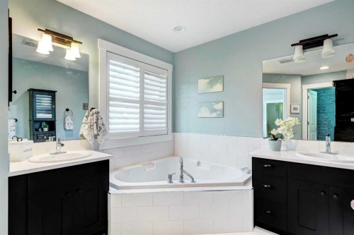 152 Mike Ralph Way Sw, Calgary, AB - Indoor Photo Showing Bathroom