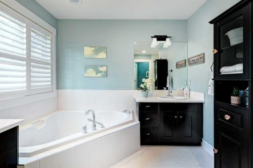 152 Mike Ralph Way Sw, Calgary, AB - Indoor Photo Showing Bathroom