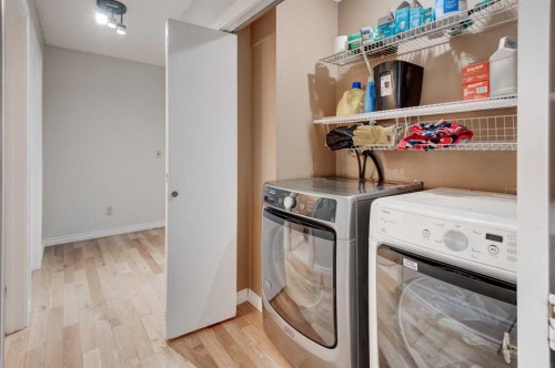 405 2 Avenue Nw, Diamond Valley, AB - Indoor Photo Showing Laundry Room