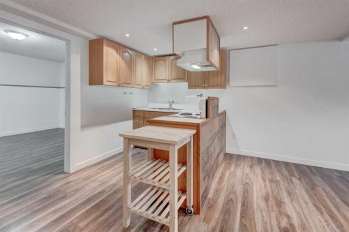 405 2 Avenue Nw, Diamond Valley, AB - Indoor Photo Showing Kitchen