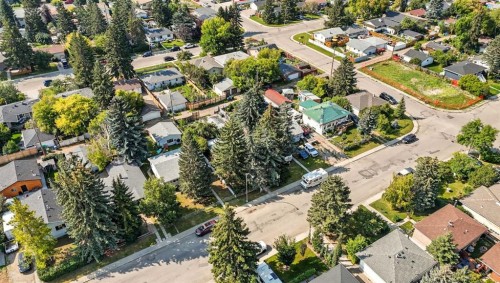 7927 36 Avenue Nw, Calgary, AB - Outdoor With View