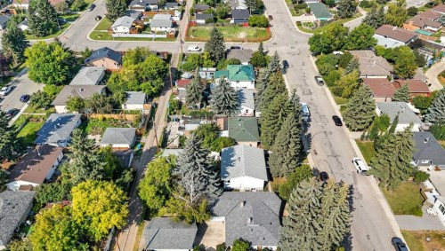 7927 36 Avenue Nw, Calgary, AB - Outdoor With View