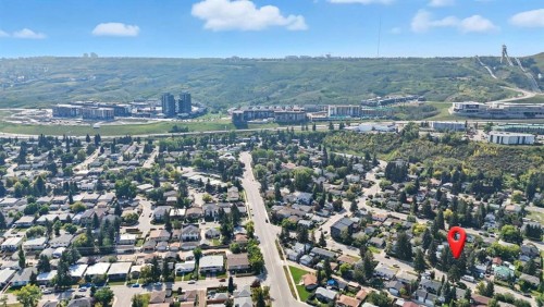 7927 36 Avenue Nw, Calgary, AB - Outdoor With View