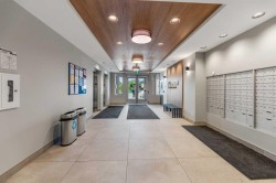 302-1605 17 Street SE Calgary, AB T2G 2L7