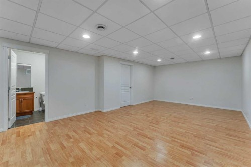 20 Copperpond Grove Se, Calgary, AB - Indoor