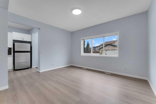 20 Copperpond Grove Se, Calgary, AB - Indoor Photo Showing Other Room