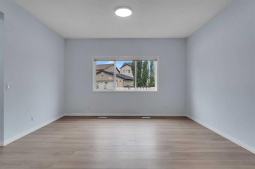 20 Copperpond Grove Se, Calgary, AB - Indoor Photo Showing Other Room