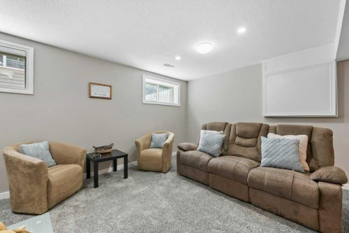 55 Macewan Drive Nw, Calgary, AB - Indoor