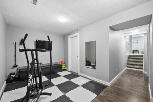 55 Macewan Drive Nw, Calgary, AB - Indoor