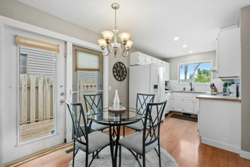 55 Macewan Drive Nw, Calgary, AB - Indoor Photo Showing Dining Room