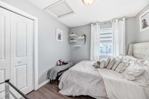 158 Bridleridge Circle Sw, Calgary, AB - Indoor Photo Showing Bedroom