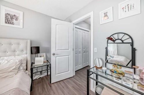 158 Bridleridge Circle Sw, Calgary, AB - Indoor Photo Showing Bedroom