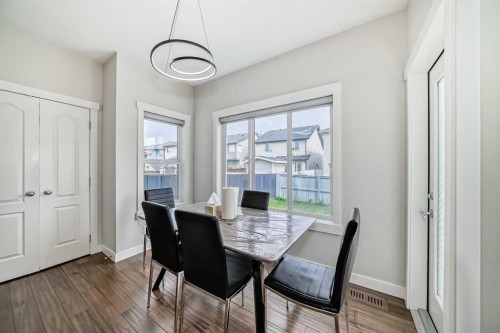 9 Saddlecrest Crescent Ne, Calgary, AB - Indoor Photo Showing Dining Room
