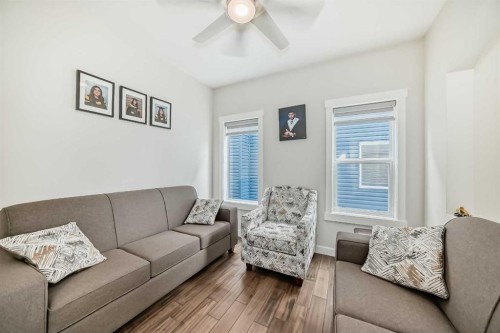9 Saddlecrest Crescent Ne, Calgary, AB - Indoor Photo Showing Living Room