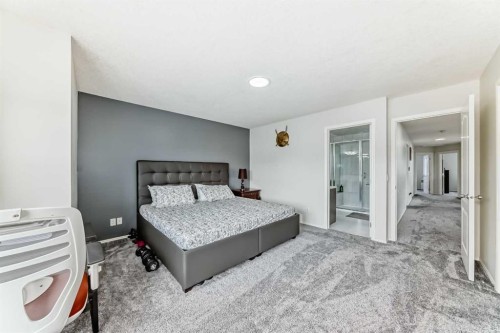 9 Saddlecrest Crescent Ne, Calgary, AB - Indoor Photo Showing Bedroom
