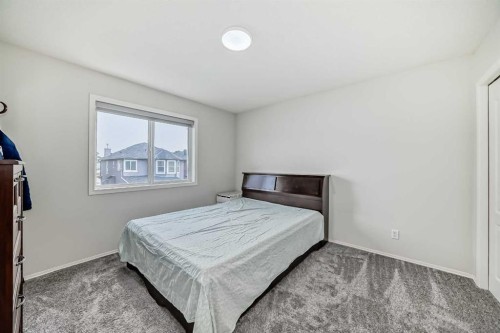 9 Saddlecrest Crescent Ne, Calgary, AB - Indoor Photo Showing Bedroom