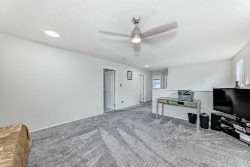 9 Saddlecrest Crescent Ne, Calgary, AB - Indoor