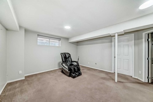 9 Saddlecrest Crescent Ne, Calgary, AB - Indoor Photo Showing Other Room