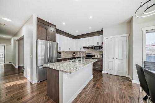 9 Saddlecrest Crescent Ne, Calgary, AB - Indoor Photo Showing Kitchen With Upgraded Kitchen