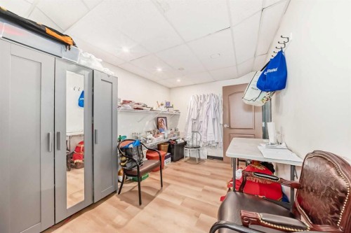 1829 54 Street Se, Calgary, AB 