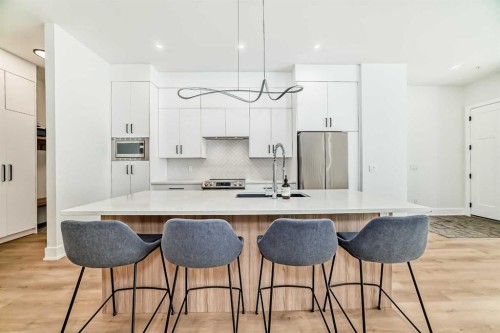 3-3512 15 Street Sw, Calgary, AB - Indoor Photo Showing Kitchen With Stainless Steel Kitchen With Upgraded Kitchen