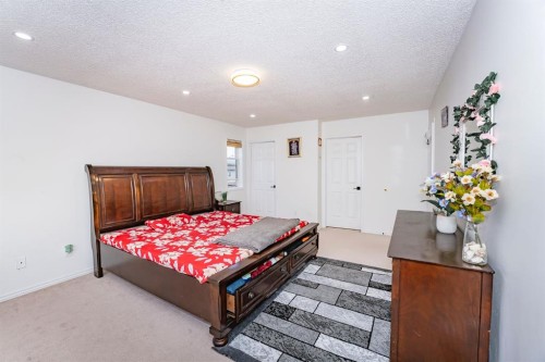 714 Martindale Boulevard Ne, Calgary, AB - Indoor Photo Showing Bedroom