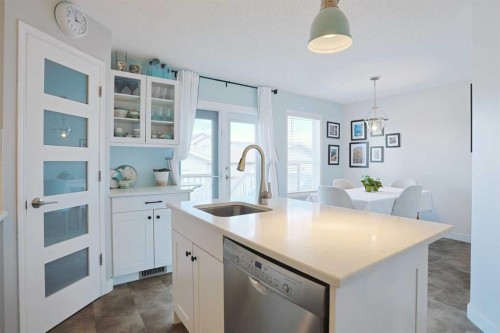 18 Citadel Vista Green Nw, Calgary, AB - Indoor Photo Showing Kitchen