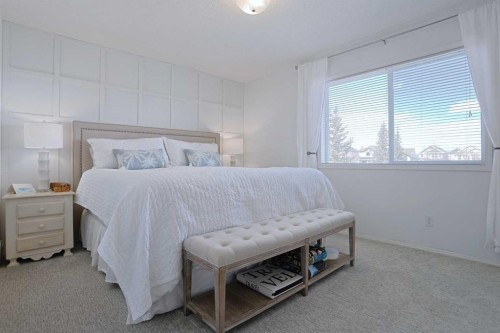 18 Citadel Vista Green Nw, Calgary, AB - Indoor Photo Showing Bedroom