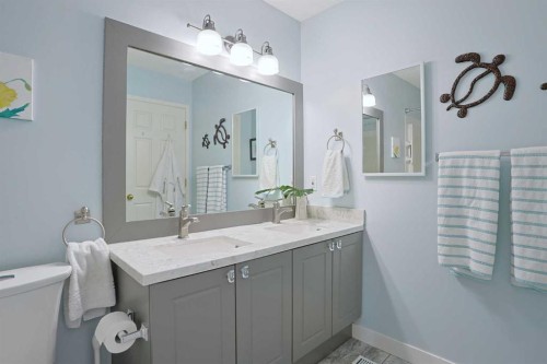 18 Citadel Vista Green Nw, Calgary, AB - Indoor Photo Showing Bathroom