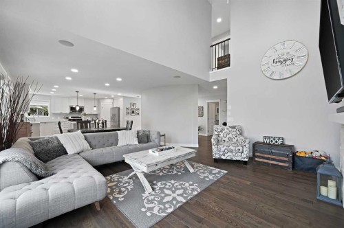 95 Panorama Hills View Nw, Calgary, AB - Indoor Photo Showing Living Room
