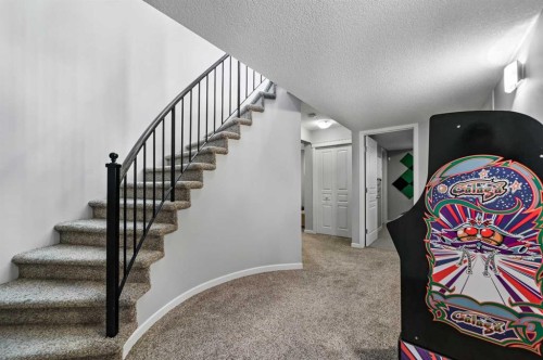 95 Panorama Hills View Nw, Calgary, AB - Indoor Photo Showing Other Room