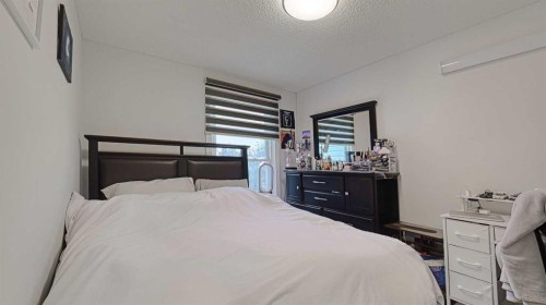 559 Abinger Road Ne, Calgary, AB - Indoor Photo Showing Bedroom