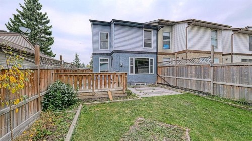 559 Abinger Road Ne, Calgary, AB - Outdoor