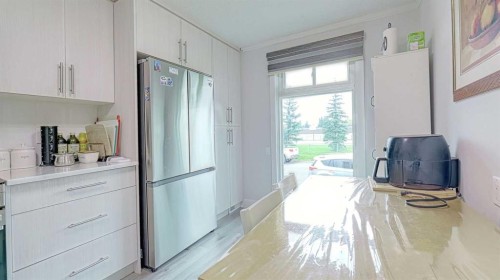 559 Abinger Road Ne, Calgary, AB - Indoor