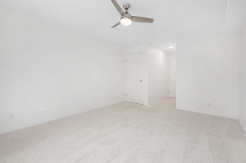 2205-7451 Springbank Boulevard Sw, Calgary, AB - Indoor Photo Showing Other Room